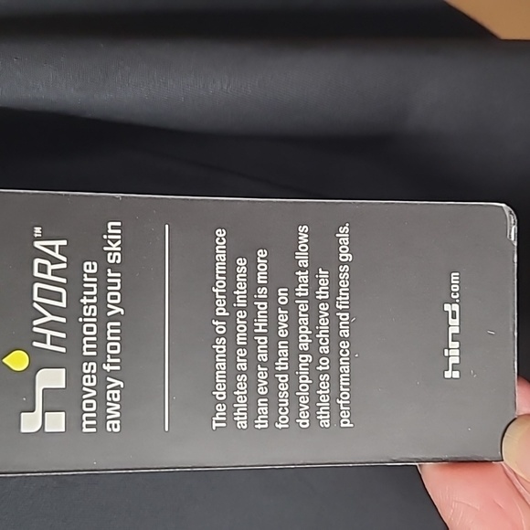 Hind Hydra Athletic Crop Top - NWT - Size Large - Black - Picture 6 of 7